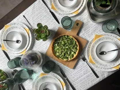 שולחן "ירוק" לסוכה שלכם