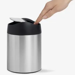 פח שולחני מאט מסגרת שחורה 1.5 ל'