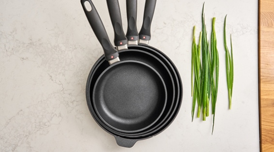 סירים ומחבתות מבית סוויס דימונד